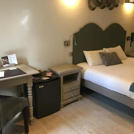 فندق Logis Oasis Villaines-la-Juhel