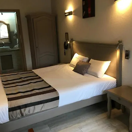 Hotel Logis Hotel Oasis 3*