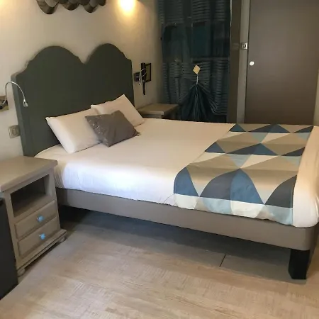 Logis Hotel Oasis Hotel Villaines-la-Juhel