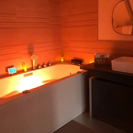 Logis Hotel Oasis Hotel Villaines-la-Juhel