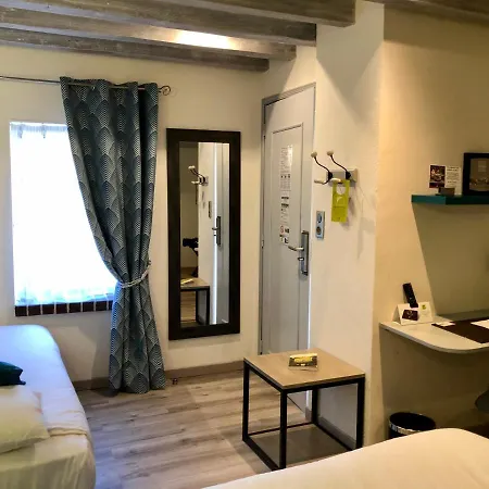 Ξενοδοχείο Logis Oasis Villaines-la-Juhel