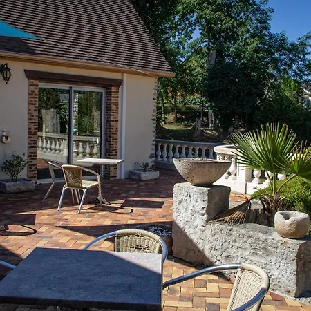 Logis Hotel Oasis Hotel 3*