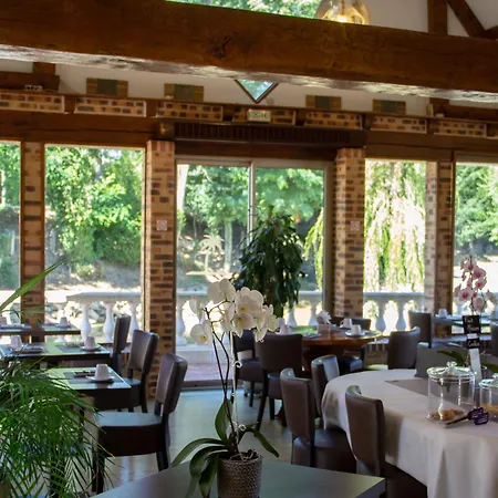 Logis Oasis فندق Villaines-la-Juhel