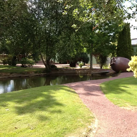 Ξενοδοχείο Logis Oasis 3*