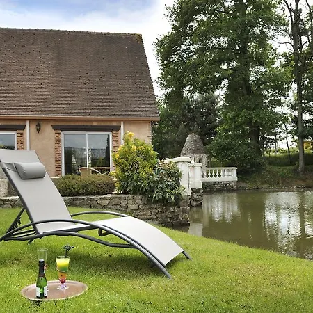 Logis Oasis 3* Виллен-ла-Жюель