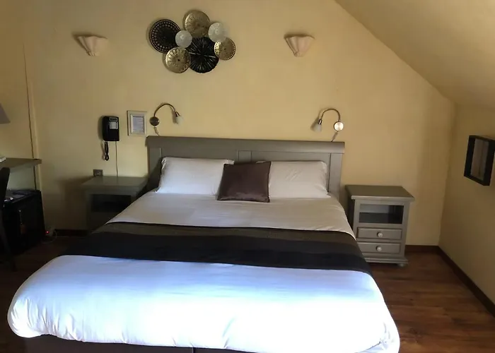 Logis Oasis Hotel 3*