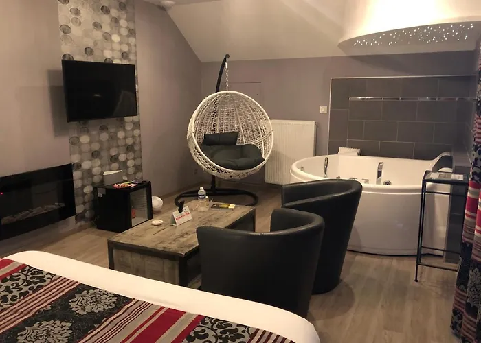 Hotel Logis Oasis 3*