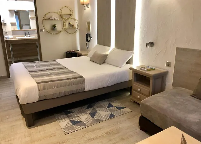 Logis Oasis Hotel Villaines-la-Juhel