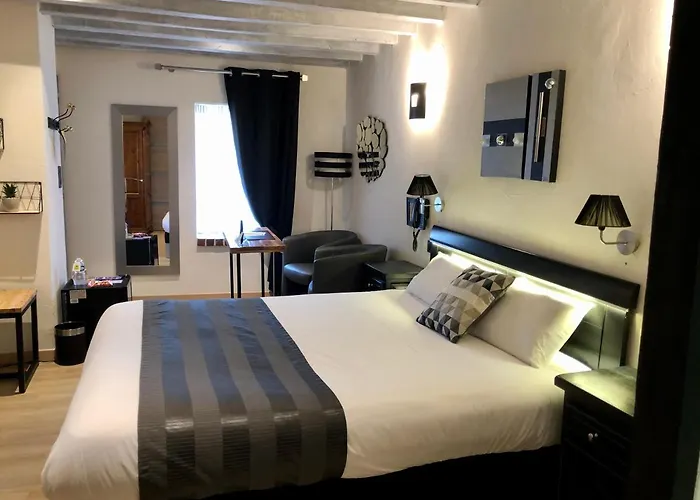 Logis Oasis Hotel Villaines-la-Juhel