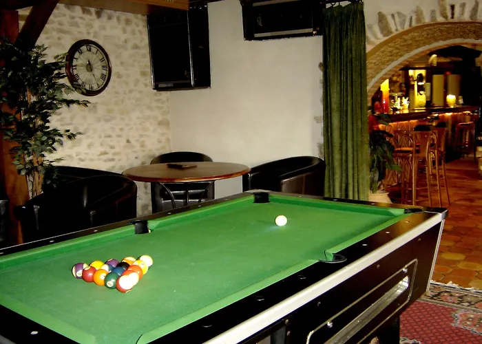 Logis Oasis Hotel Villaines-la-Juhel