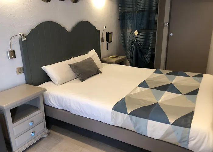 Logis Oasis Hotel Villaines-la-Juhel