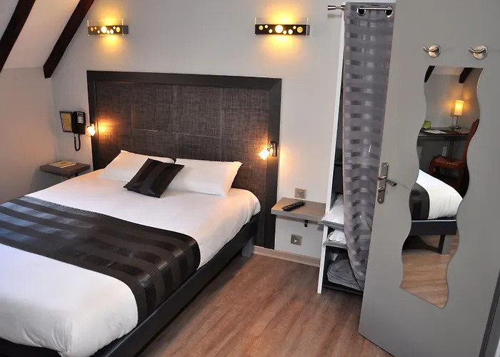 Szálloda Logis Oasis Villaines-la-Juhel