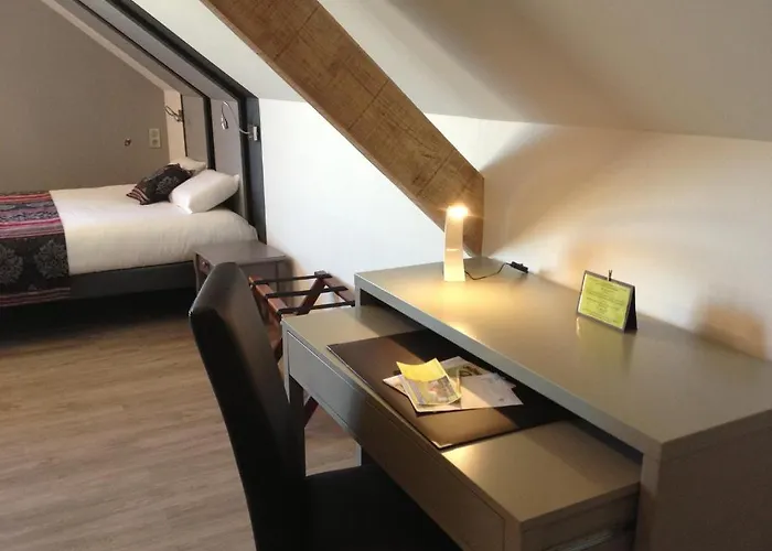 Szálloda Logis Oasis Villaines-la-Juhel